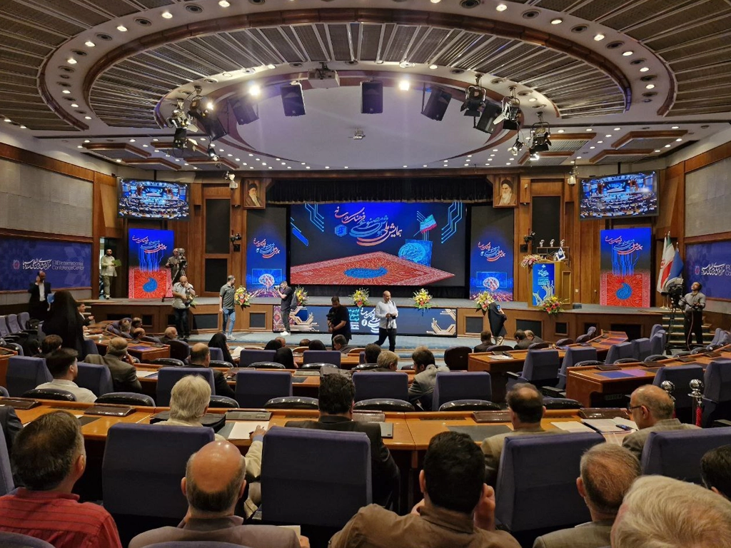 حضور ایرانسللبز در همایش ملی «هوش مصنوعی، فرهنگ و رسانه» 1 artificial intelligence event irib 1404 1