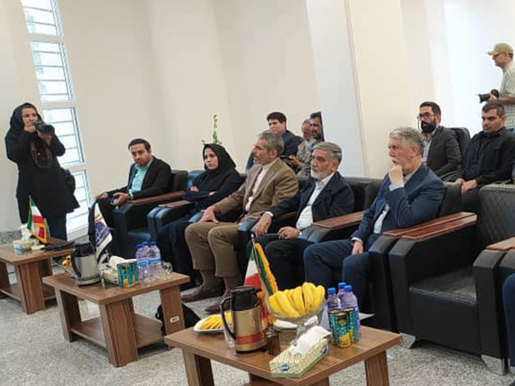 بهرهبرداری از سایتهای ارتباطی روستایی ایرانسل در کرمان با حضور وزیر ارشاد 1 kerman rural site opening 1404 01